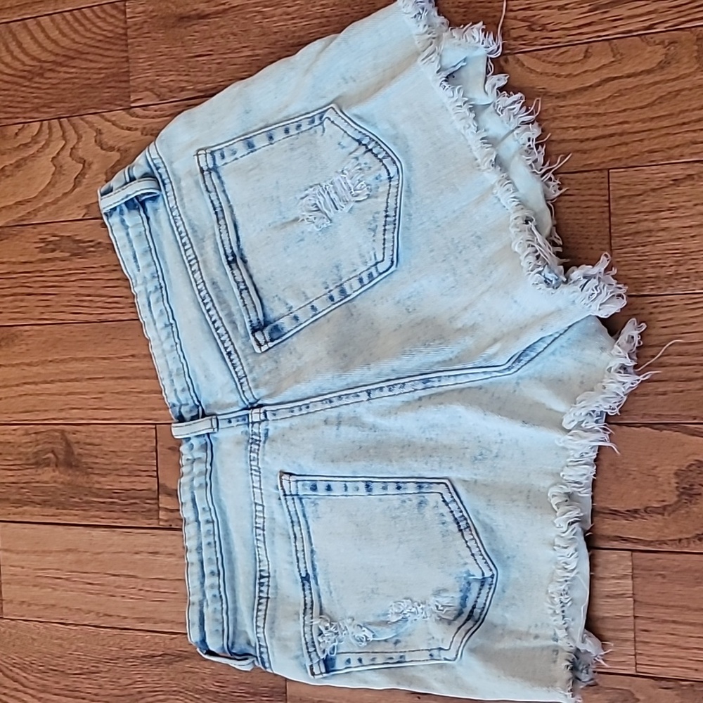Trendy Light Blue Distressed Denim Shorts - Picture 9 of 11